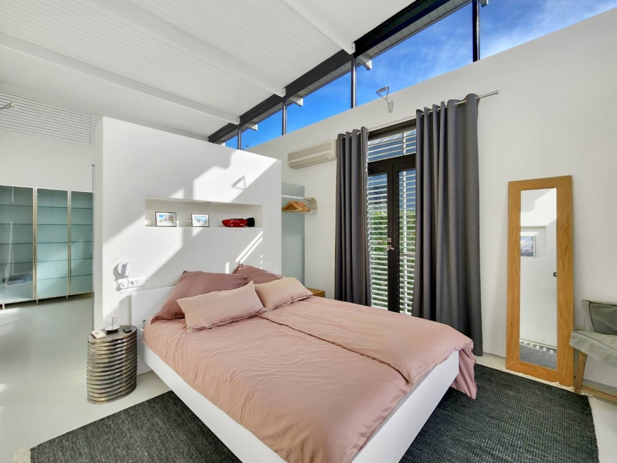 To Let 4 Bedroom Property for Rent in Tamboerskloof Western Cape